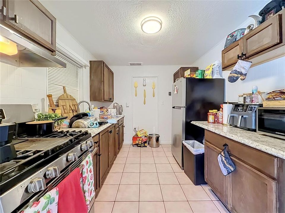 Active With Contract: $369,000 (4 beds, 2 baths, 1425 Square Feet)