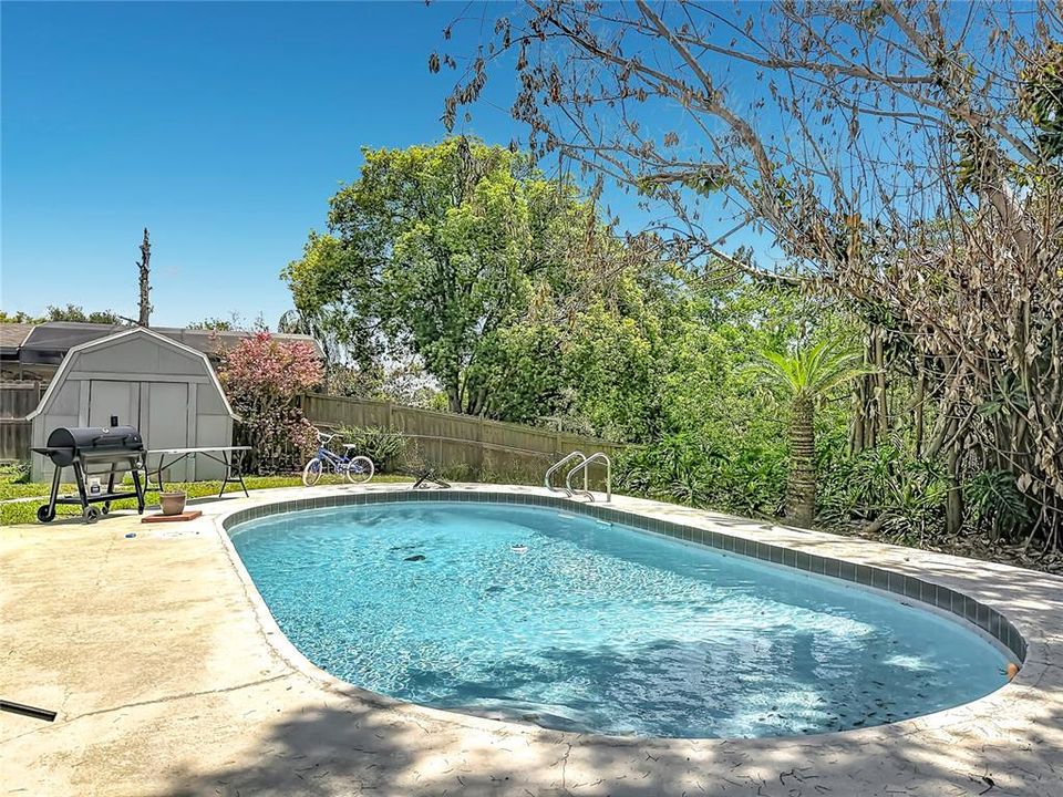 Active With Contract: $369,000 (4 beds, 2 baths, 1425 Square Feet)