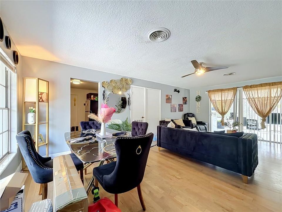 Active With Contract: $369,000 (4 beds, 2 baths, 1425 Square Feet)