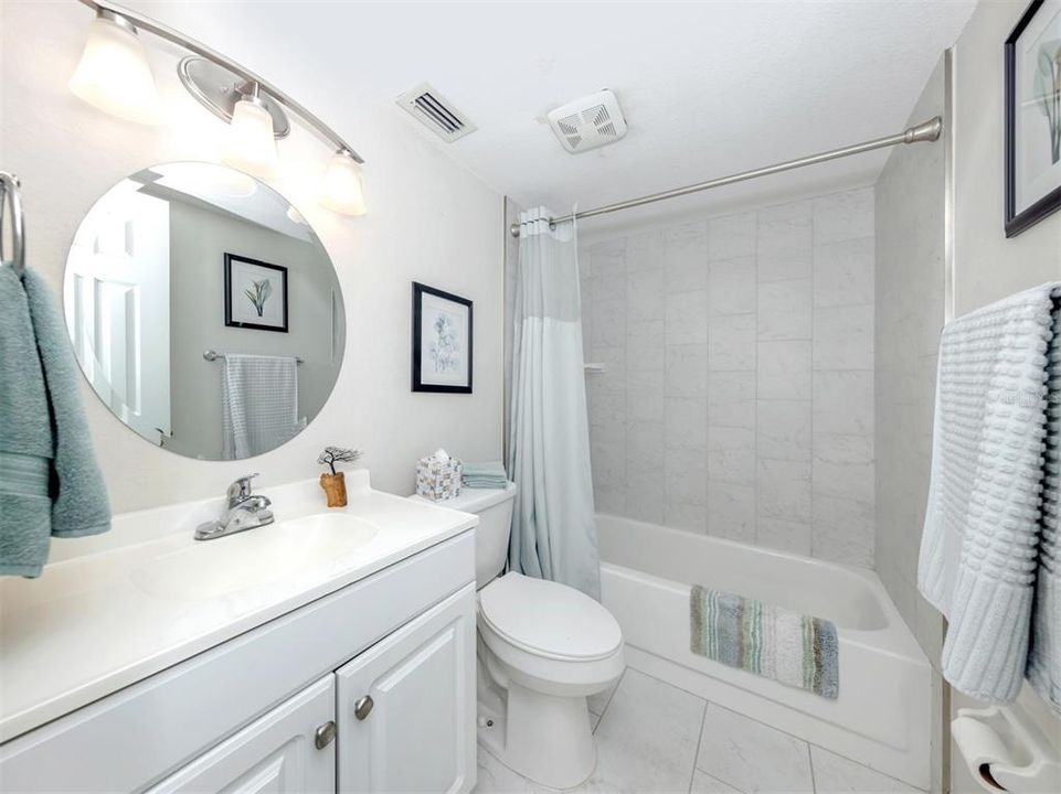 For Sale: $190,000 (2 beds, 2 baths, 1222 Square Feet)