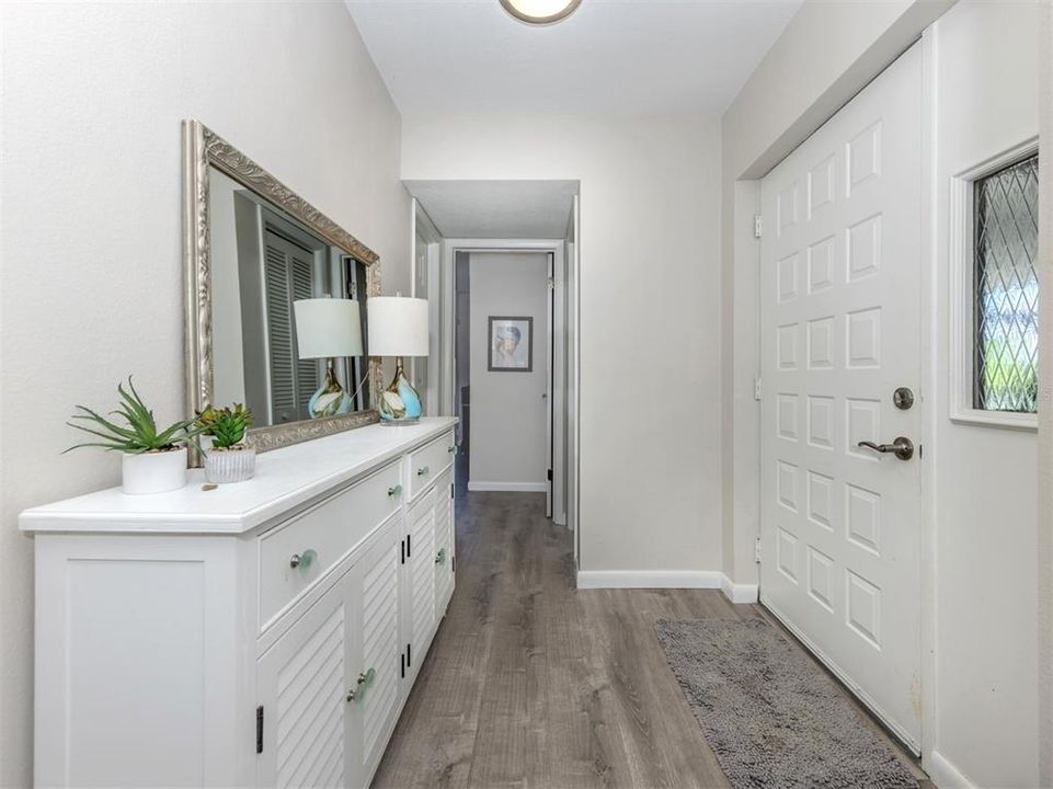For Sale: $190,000 (2 beds, 2 baths, 1222 Square Feet)