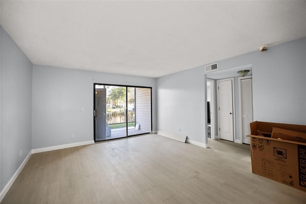 En Venta: $165,000 (2 camas, 1 baños, 895 Pies cuadrados)