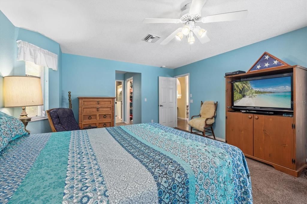 На продажу: $389,000 (3 спален, 2 ванн, 1867 Квадратных фут)