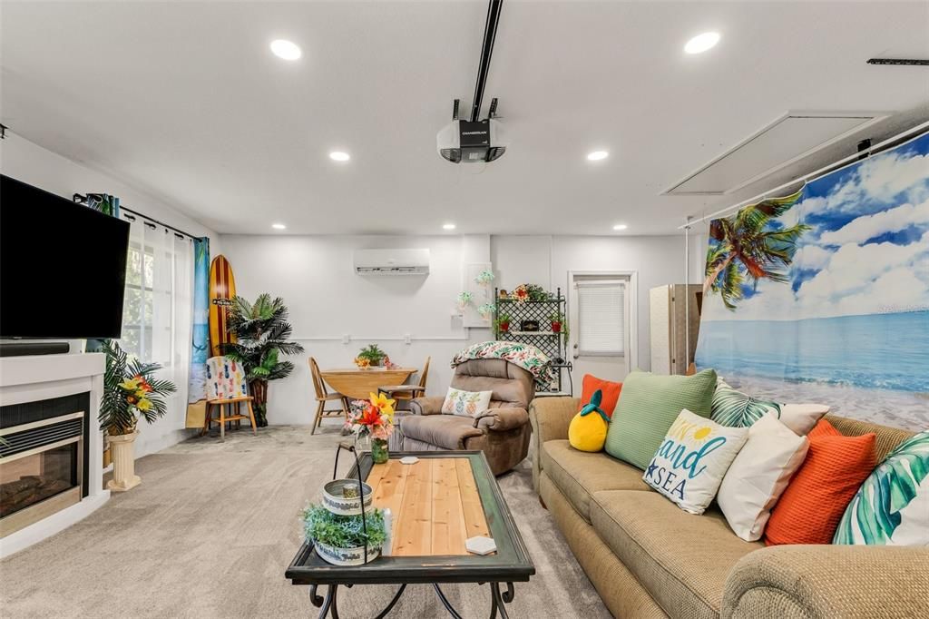Activo con contrato: $334,999 (3 camas, 2 baños, 1462 Pies cuadrados)