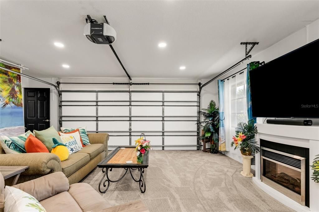 Activo con contrato: $334,999 (3 camas, 2 baños, 1462 Pies cuadrados)