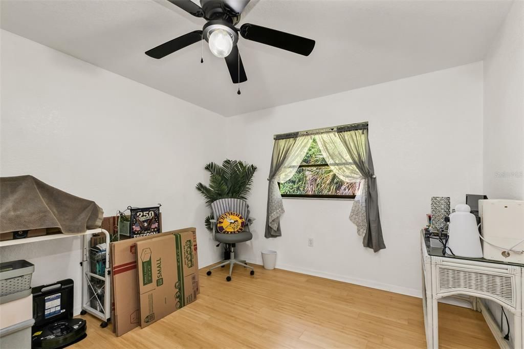Activo con contrato: $334,999 (3 camas, 2 baños, 1462 Pies cuadrados)