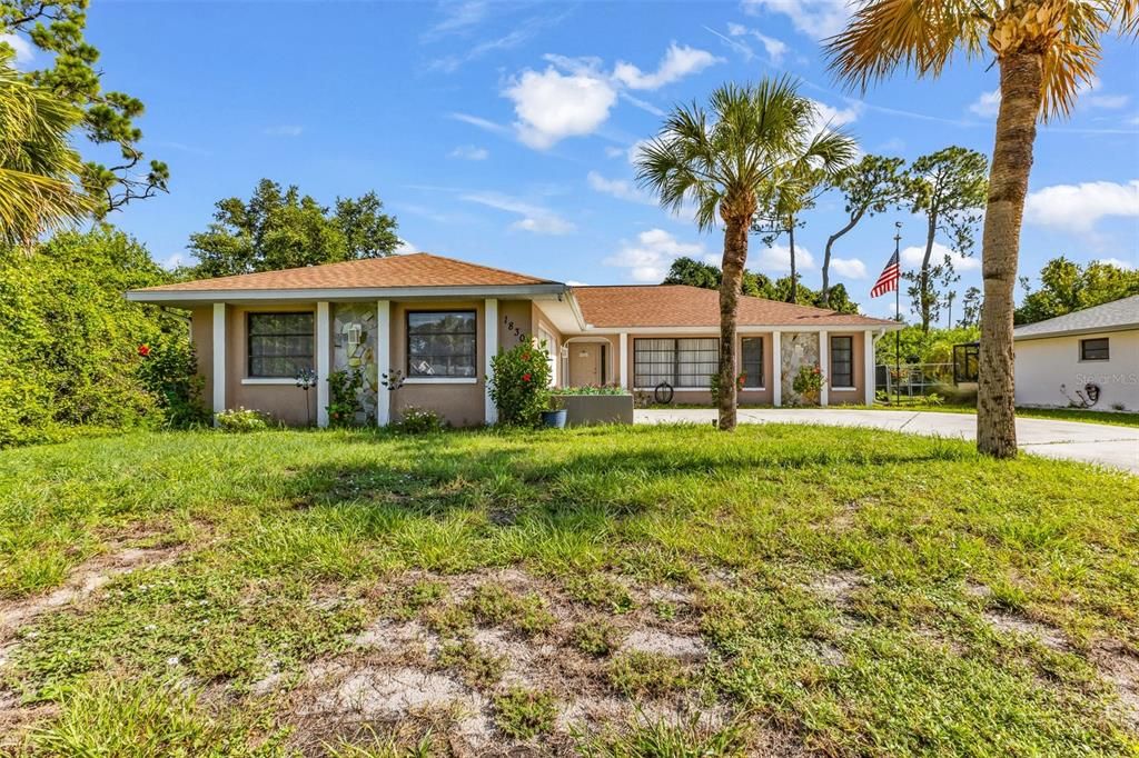 Activo con contrato: $334,999 (3 camas, 2 baños, 1462 Pies cuadrados)