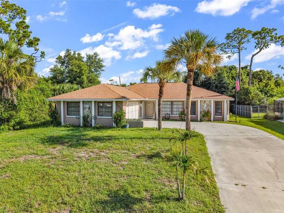 Activo con contrato: $334,999 (3 camas, 2 baños, 1462 Pies cuadrados)