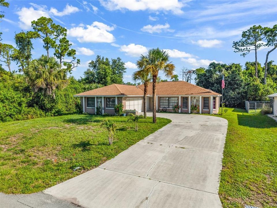 Activo con contrato: $334,999 (3 camas, 2 baños, 1462 Pies cuadrados)