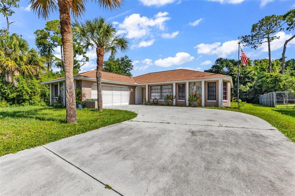 Activo con contrato: $334,999 (3 camas, 2 baños, 1462 Pies cuadrados)