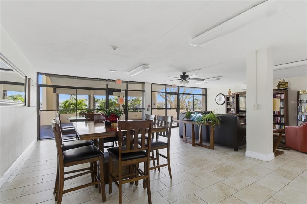 For Sale: $847,700 (2 beds, 2 baths, 1094 Square Feet)