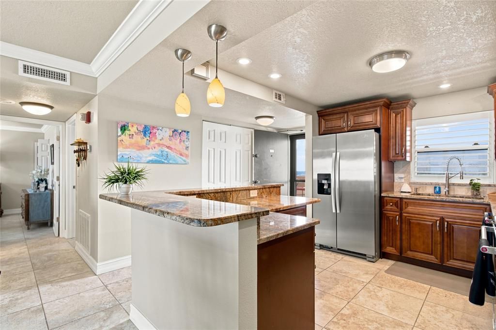 For Sale: $847,700 (2 beds, 2 baths, 1094 Square Feet)