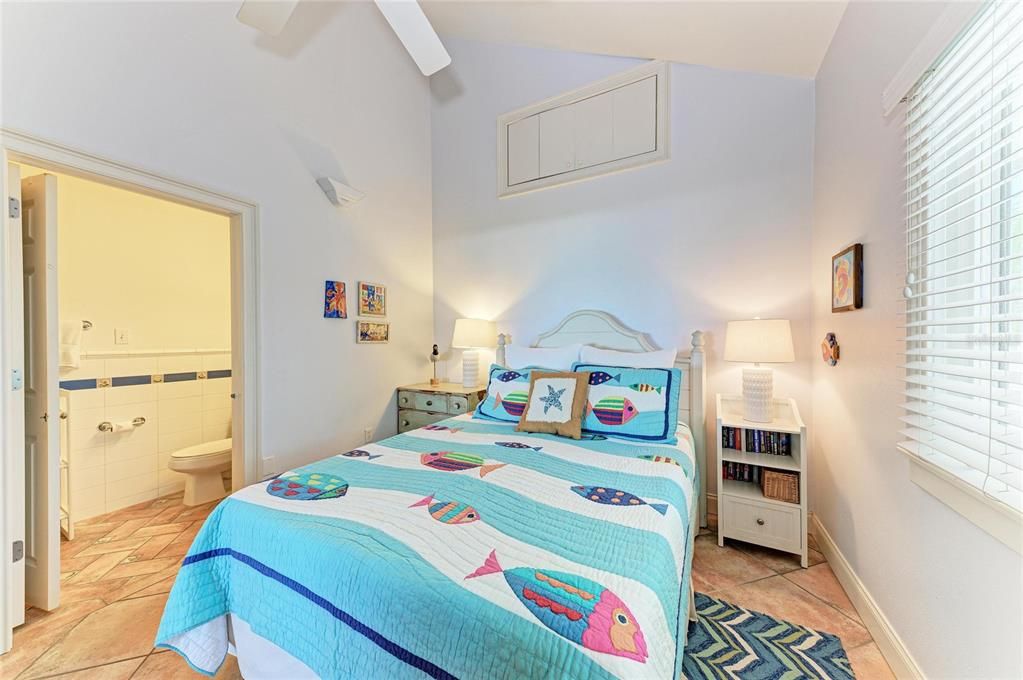 For Rent: $8,000 (2 beds, 1 baths, 1000 Square Feet)