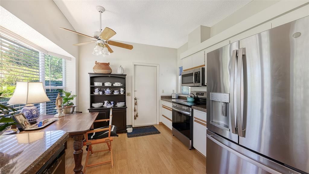 En Venta: $289,000 (2 camas, 2 baños, 1456 Pies cuadrados)