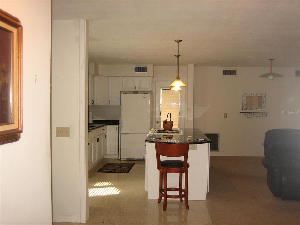 For Sale: $700,000 (3 beds, 2 baths, 1691 Square Feet)