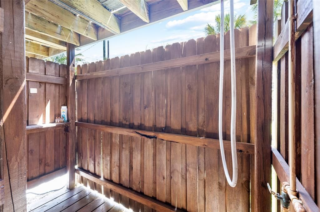 En Venta: $585,000 (3 camas, 2 baños, 988 Pies cuadrados)