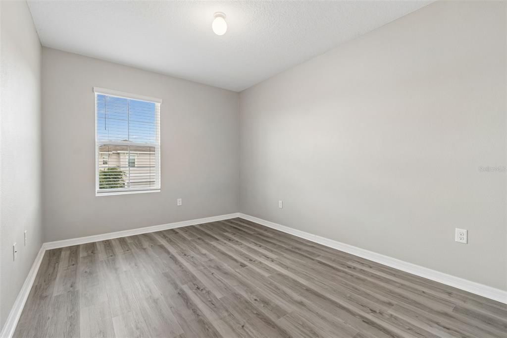 For Sale: $369,900 (4 beds, 2 baths, 2324 Square Feet)