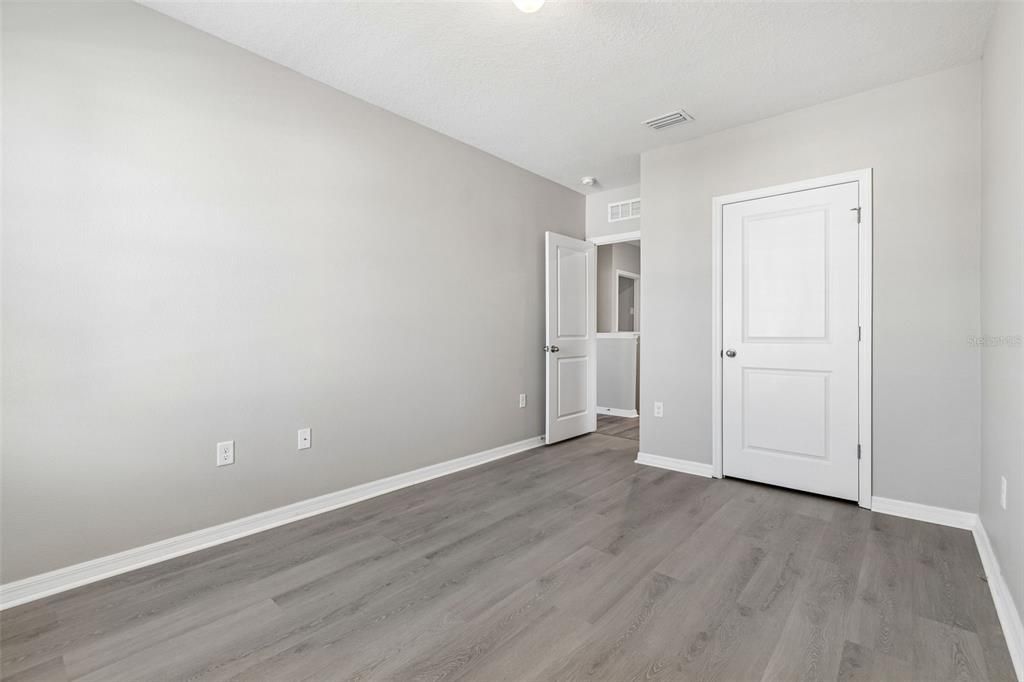 For Sale: $369,900 (4 beds, 2 baths, 2324 Square Feet)
