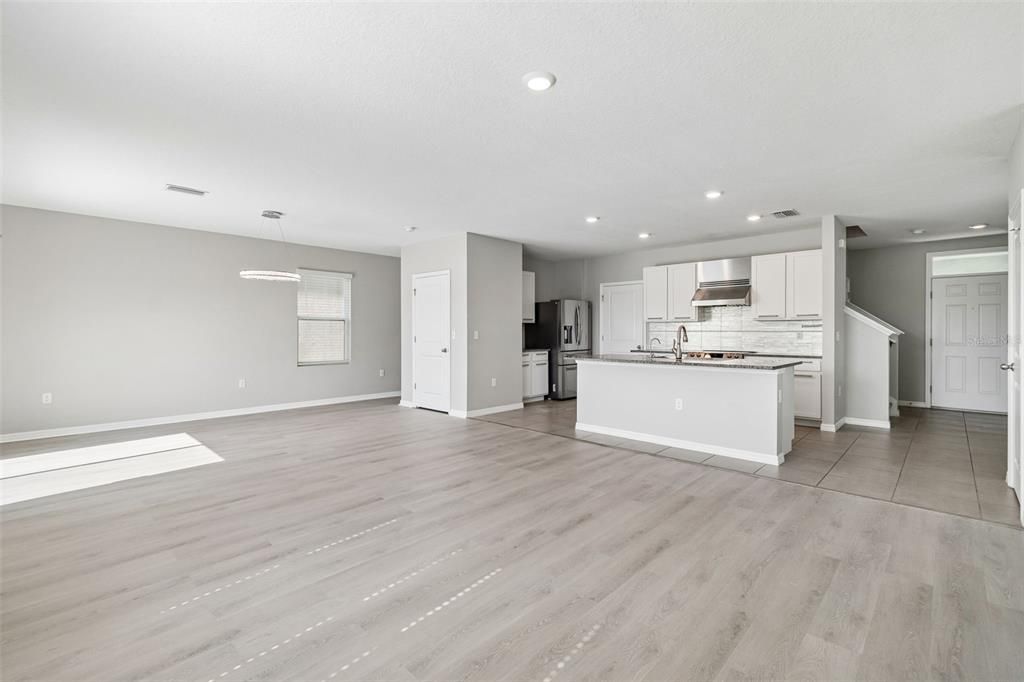 For Sale: $369,900 (4 beds, 2 baths, 2324 Square Feet)