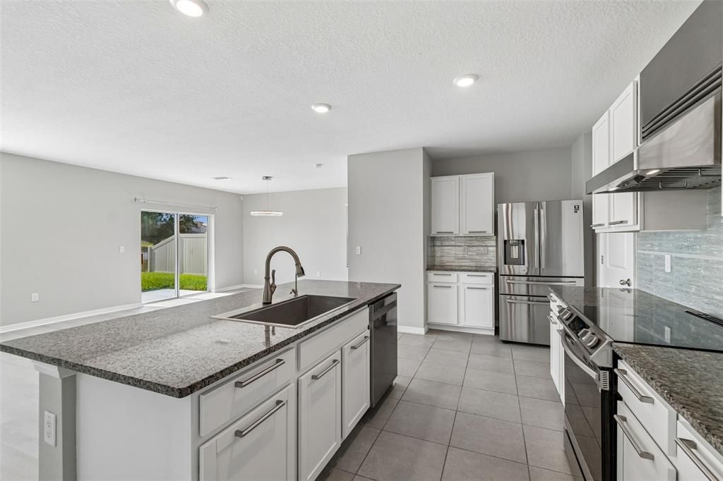 For Sale: $369,900 (4 beds, 2 baths, 2324 Square Feet)