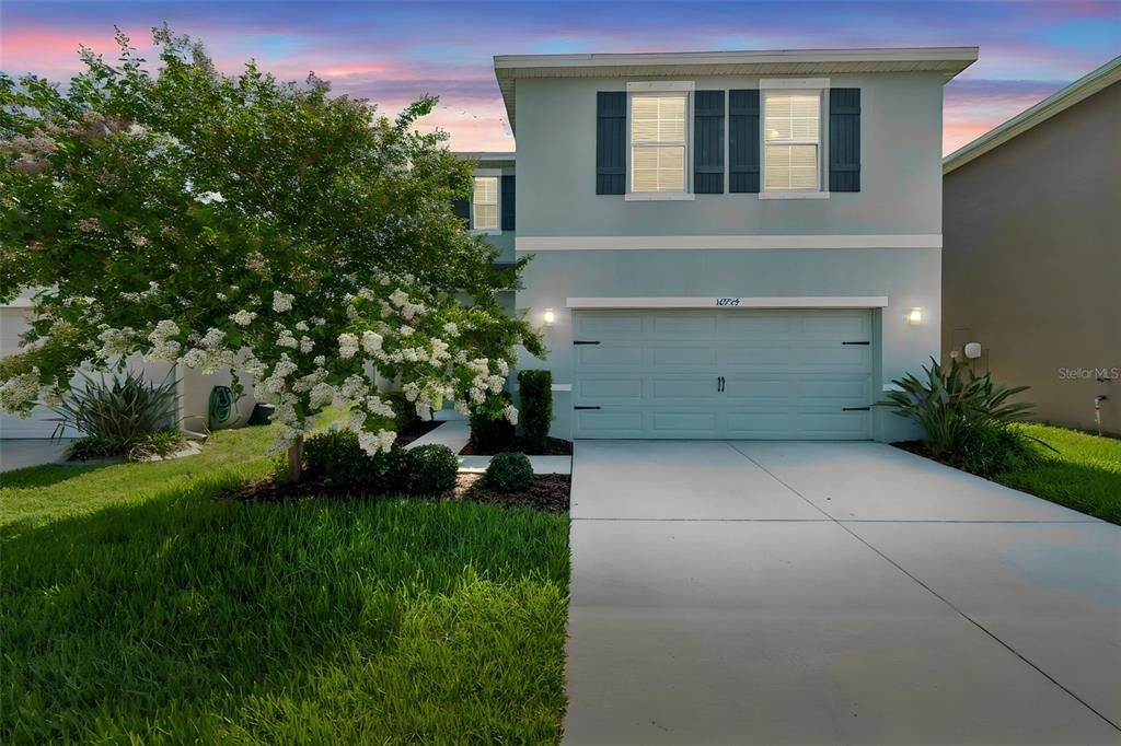 For Sale: $369,900 (4 beds, 2 baths, 2324 Square Feet)