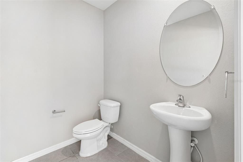 For Sale: $369,900 (4 beds, 2 baths, 2324 Square Feet)