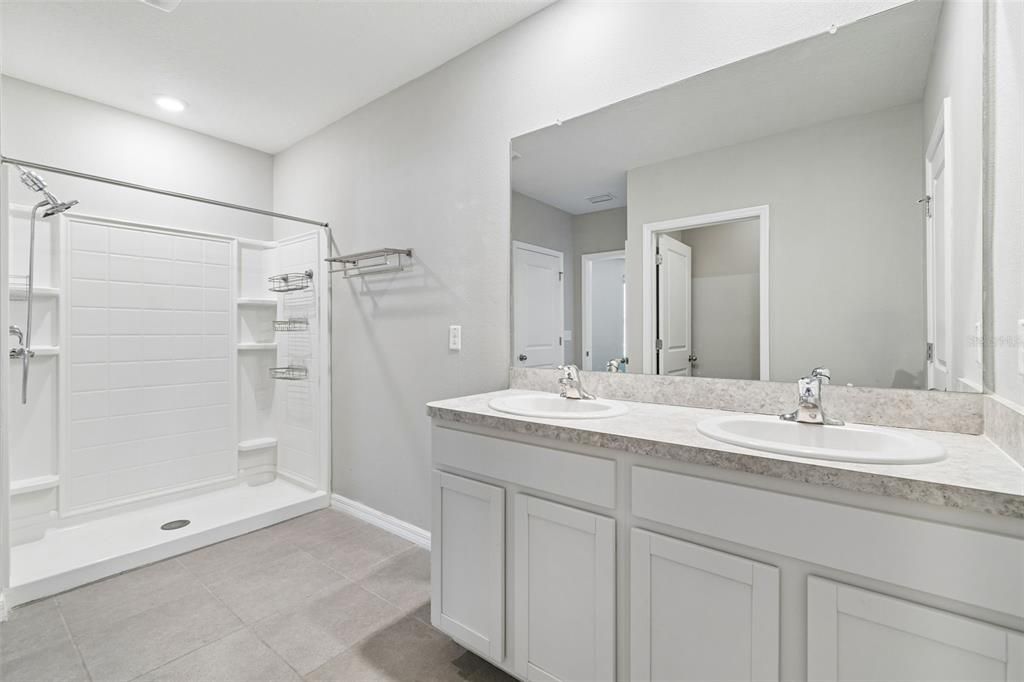 For Sale: $369,900 (4 beds, 2 baths, 2324 Square Feet)