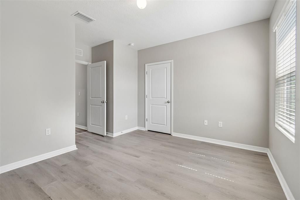 For Sale: $369,900 (4 beds, 2 baths, 2324 Square Feet)