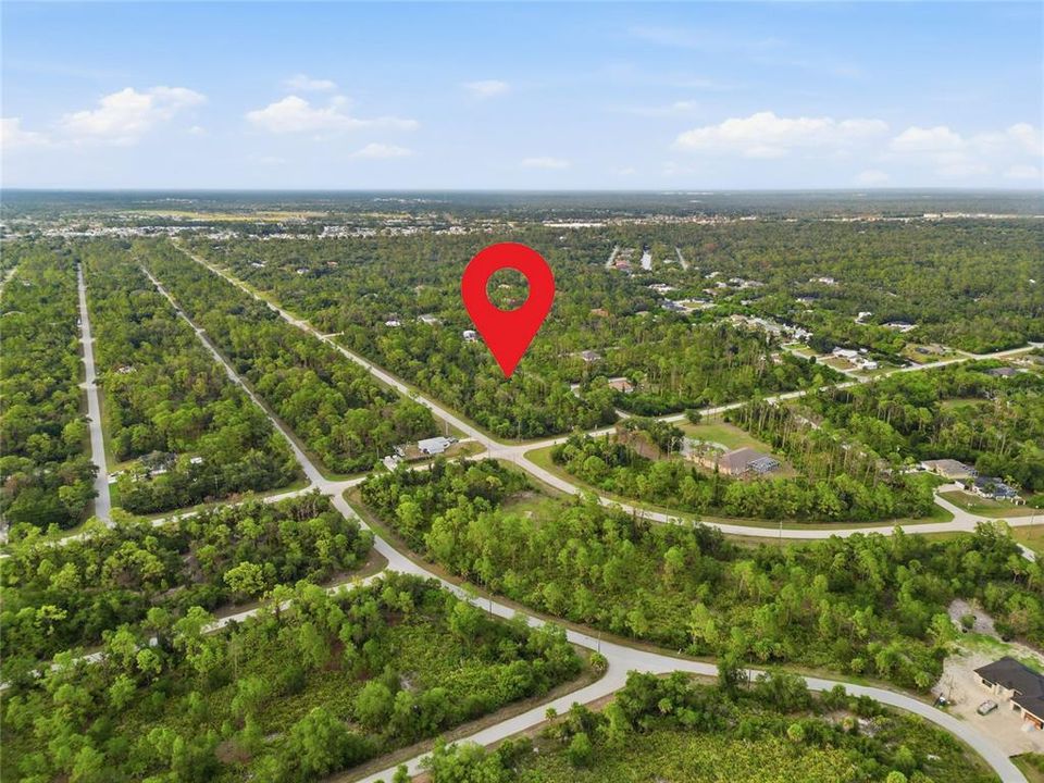 На продажу: $70,000 (0.92 acres)