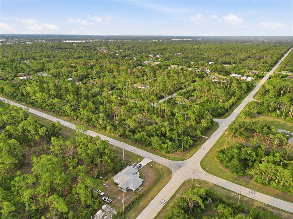 На продажу: $70,000 (0.92 acres)