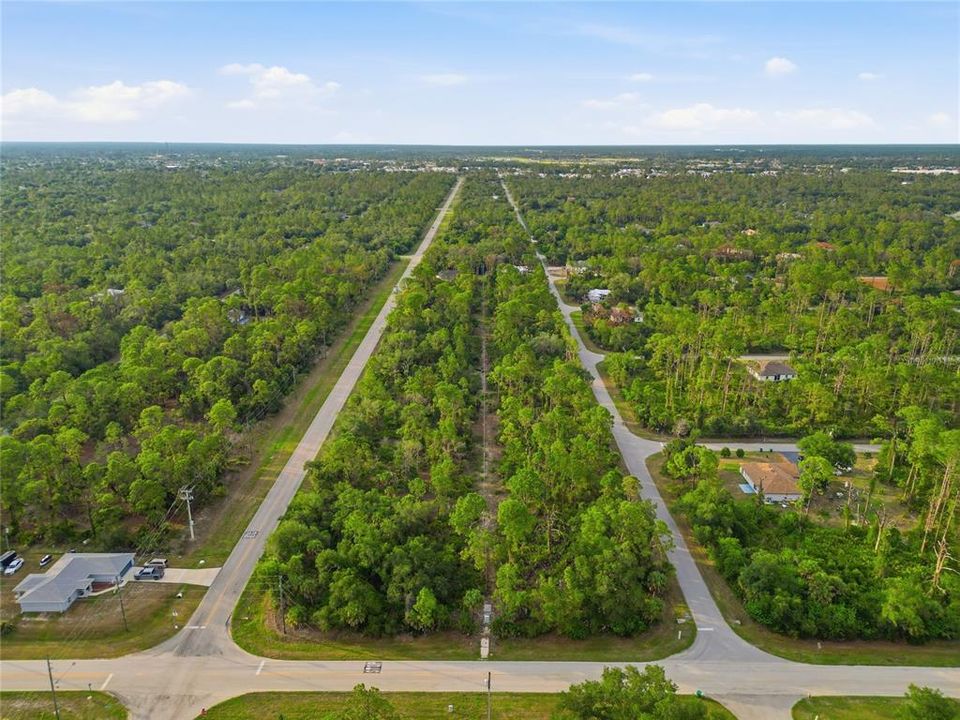 На продажу: $70,000 (0.92 acres)