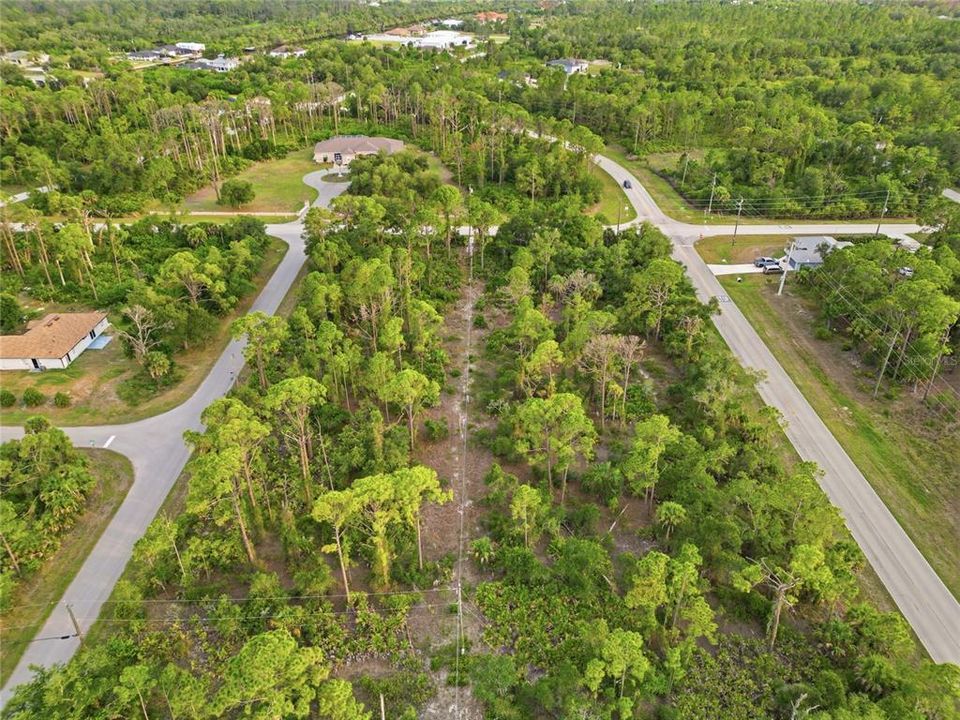 На продажу: $70,000 (0.92 acres)