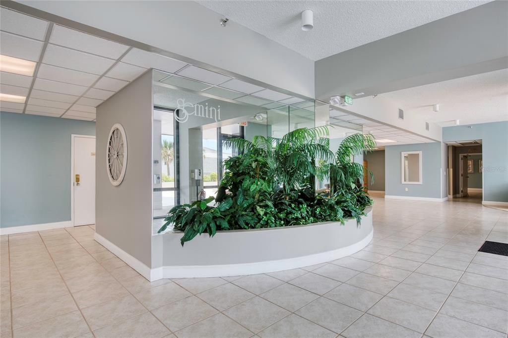 For Sale: $465,000 (2 beds, 2 baths, 1699 Square Feet)