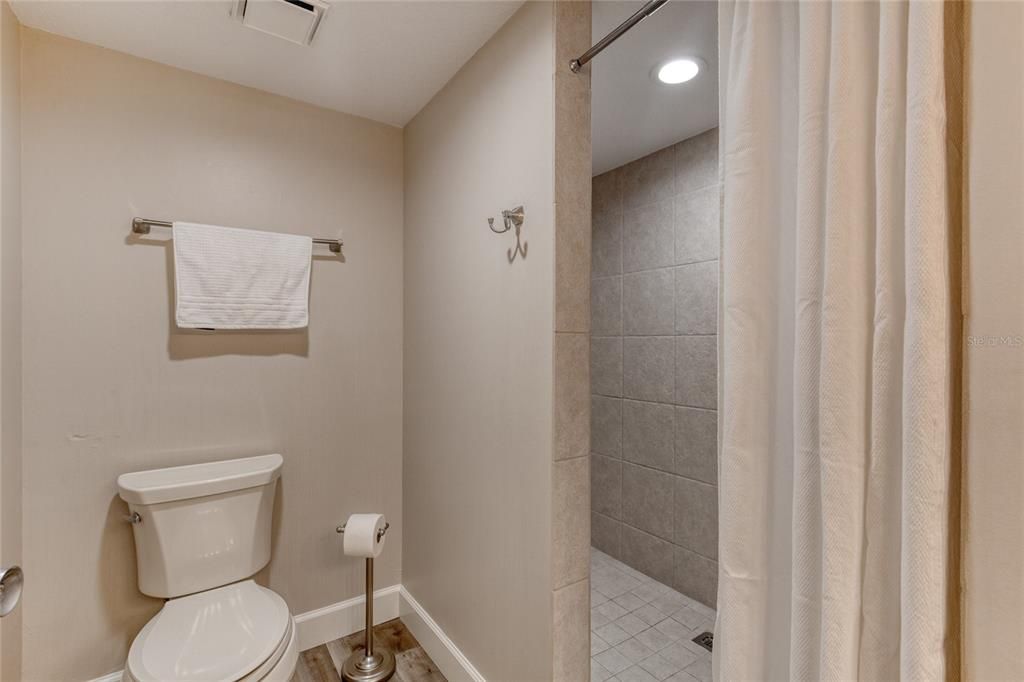 For Sale: $465,000 (2 beds, 2 baths, 1699 Square Feet)