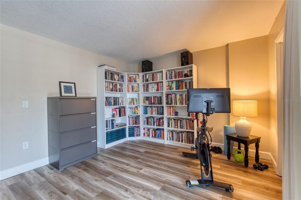 For Sale: $465,000 (2 beds, 2 baths, 1699 Square Feet)