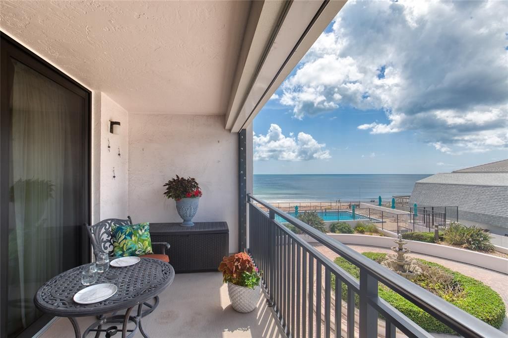 For Sale: $465,000 (2 beds, 2 baths, 1699 Square Feet)