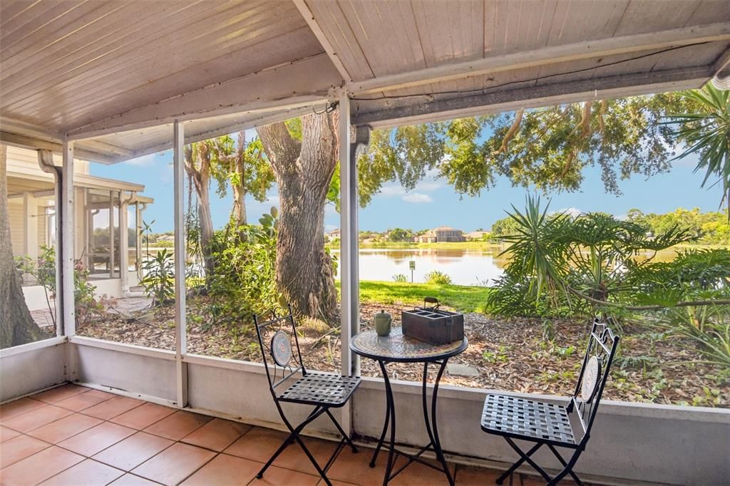 На продажу: $219,900 (2 спален, 2 ванн, 1234 Квадратных фут)