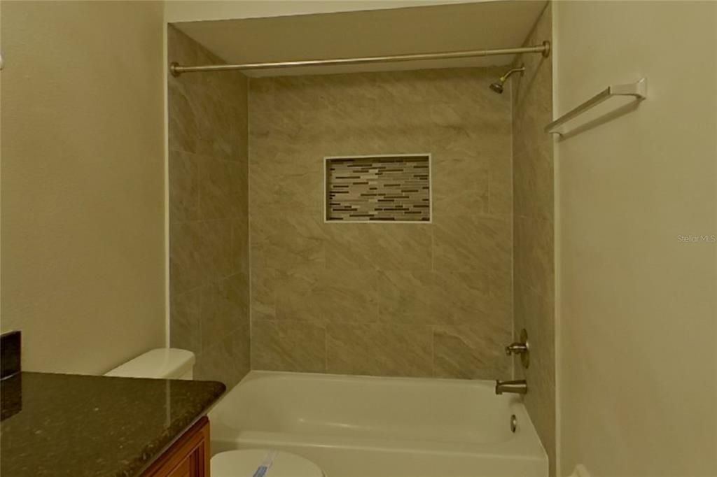 В аренду: $2,739 (4 спален, 2 ванн, 2301 Квадратных фут)