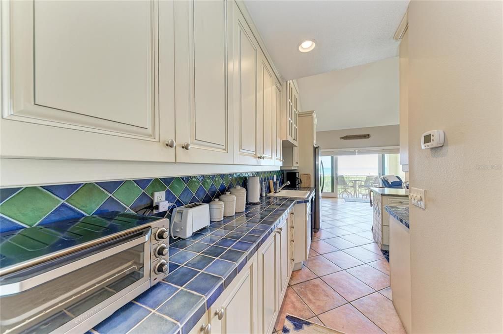 For Rent: $8,000 (2 beds, 2 baths, 1000 Square Feet)