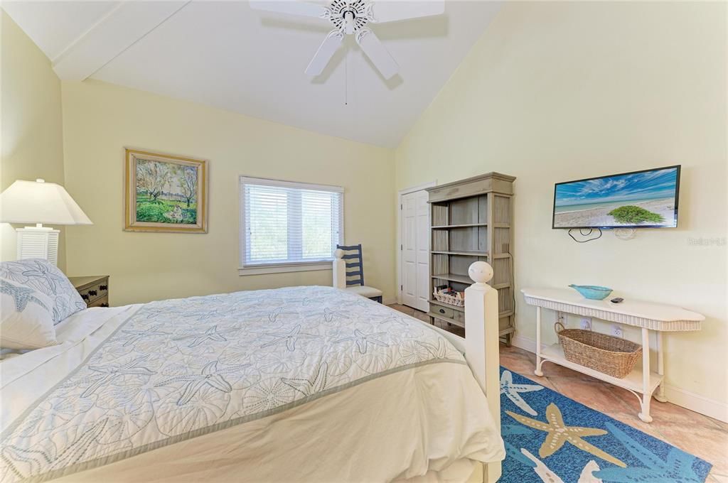 For Rent: $8,000 (2 beds, 2 baths, 1000 Square Feet)