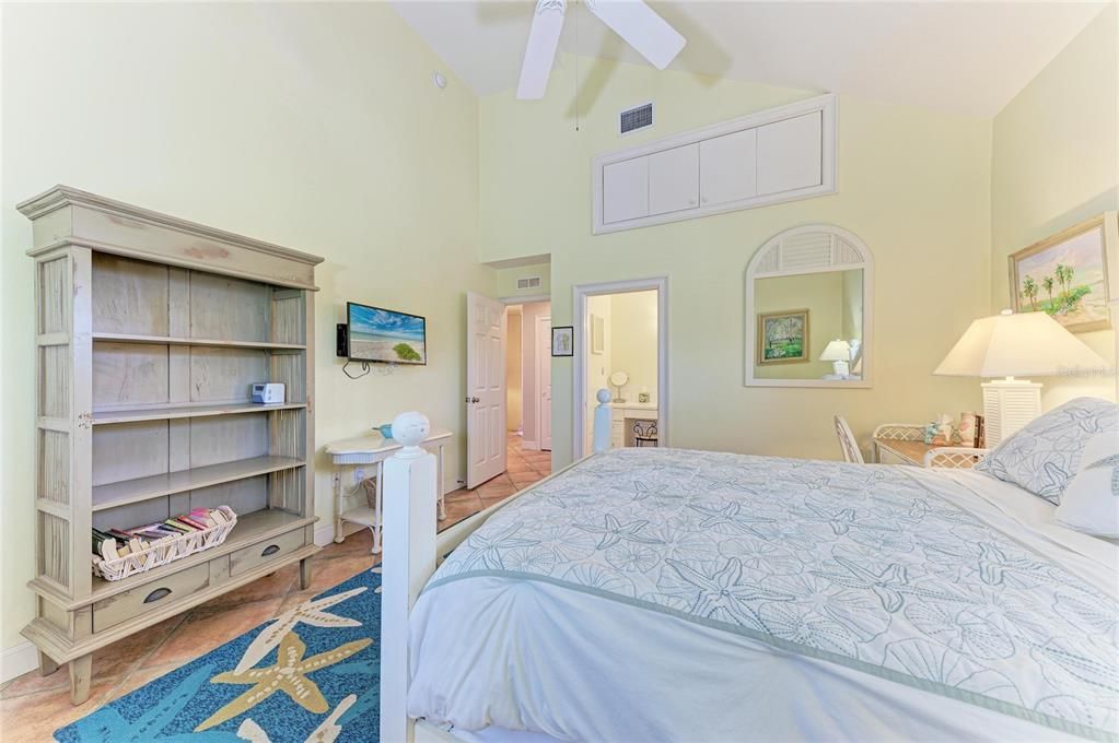 For Rent: $8,000 (2 beds, 2 baths, 1000 Square Feet)