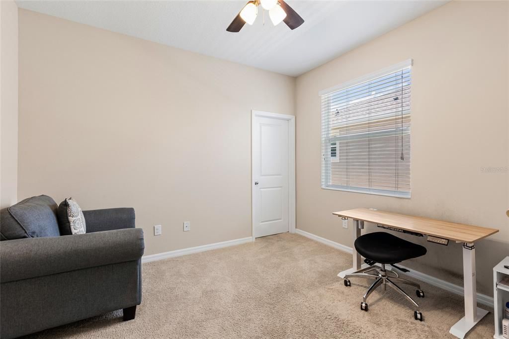 For Sale: $289,900 (3 beds, 2 baths, 1587 Square Feet)