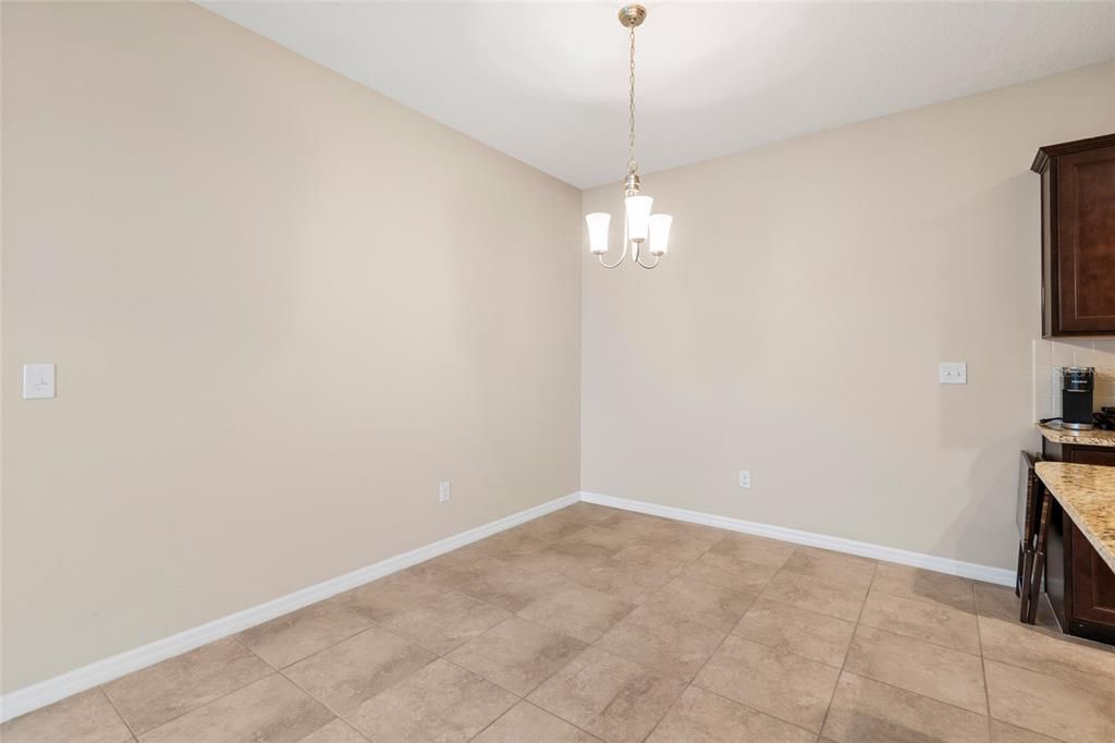 For Sale: $289,900 (3 beds, 2 baths, 1587 Square Feet)