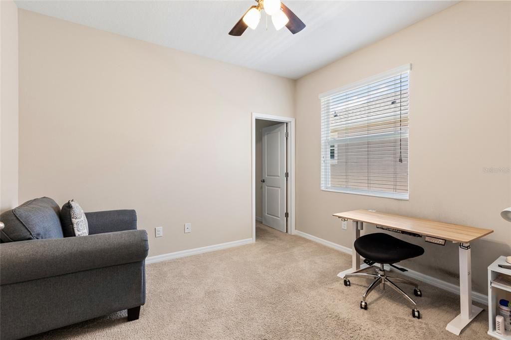 For Sale: $289,900 (3 beds, 2 baths, 1587 Square Feet)