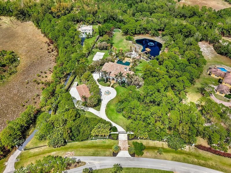 На продажу: $4,495,000 (5 спален, 5 ванн, 5645 Квадратных фут)