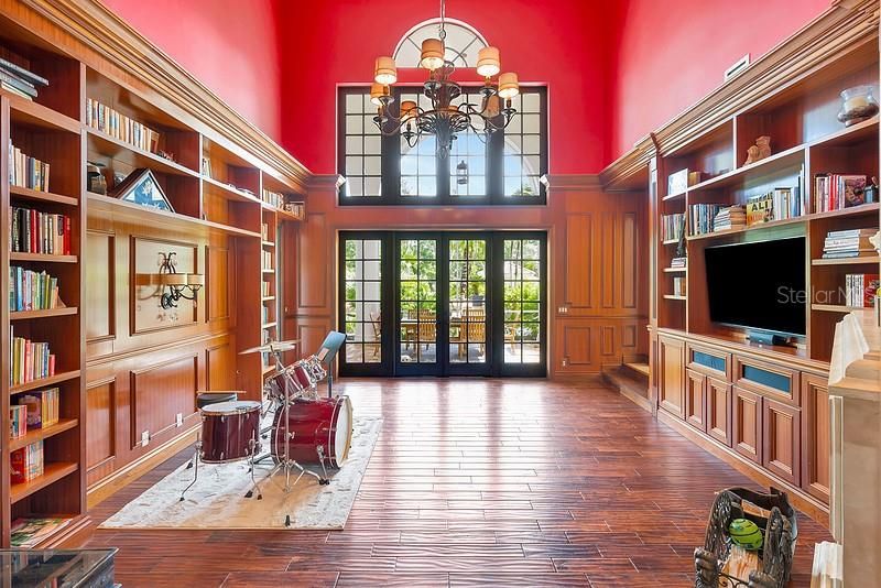 На продажу: $4,495,000 (5 спален, 5 ванн, 5645 Квадратных фут)
