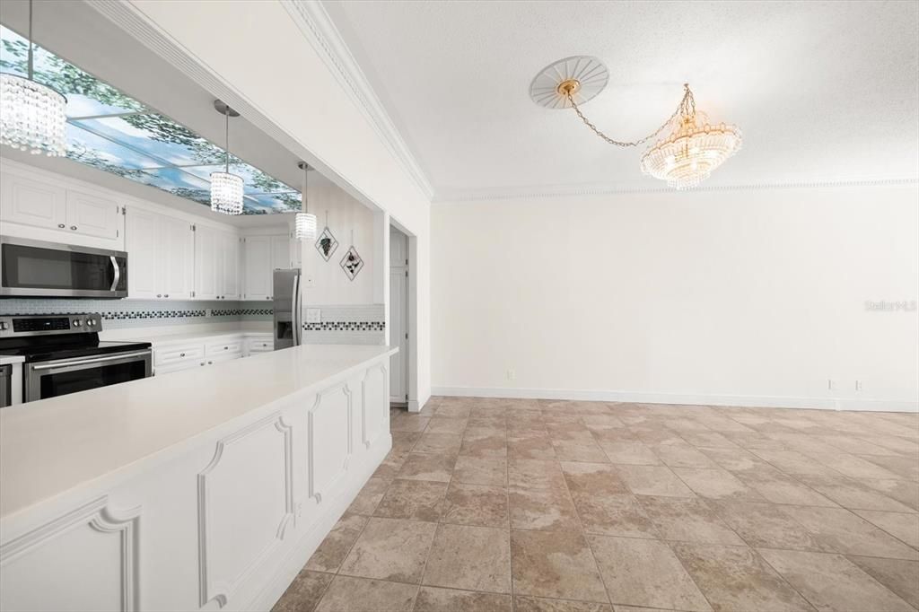 На продажу: $599,999 (2 спален, 2 ванн, 1403 Квадратных фут)