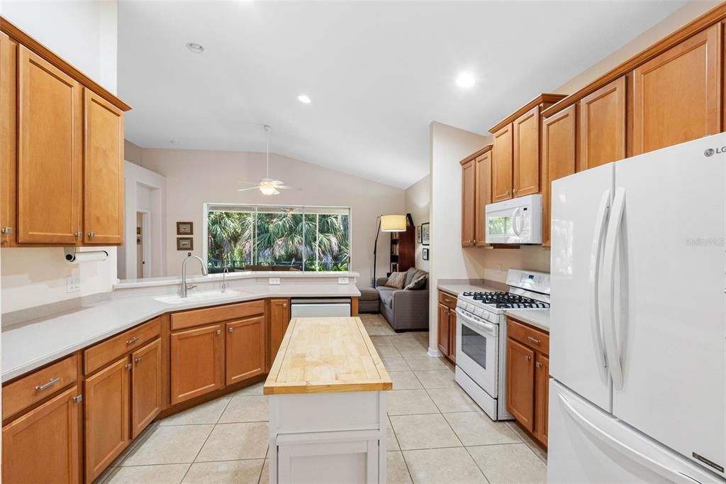 For Sale: $349,000 (3 beds, 2 baths, 2062 Square Feet)