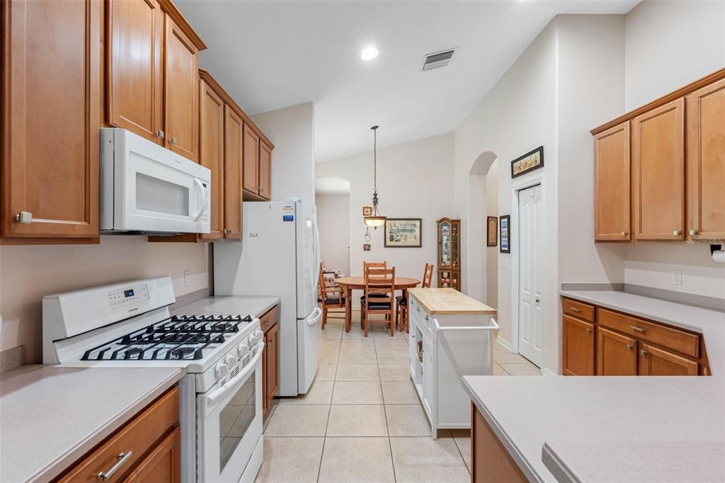 For Sale: $349,000 (3 beds, 2 baths, 2062 Square Feet)