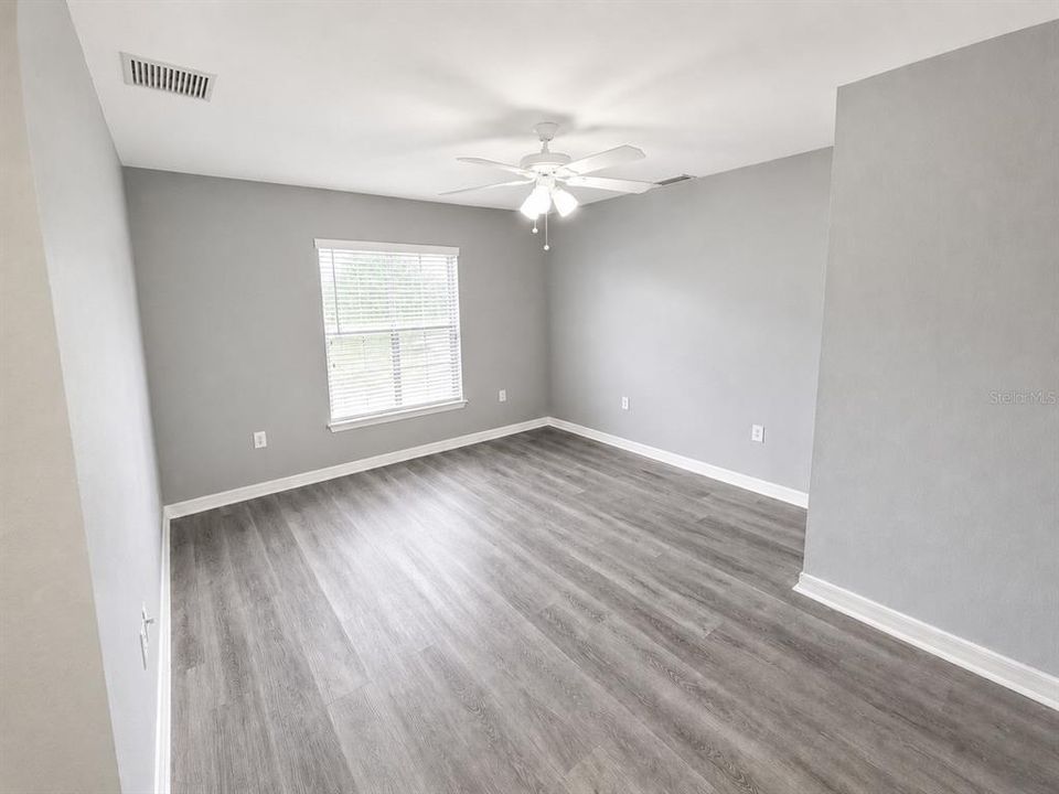 En Venta: $306,500 (3 camas, 2 baños, 1809 Pies cuadrados)